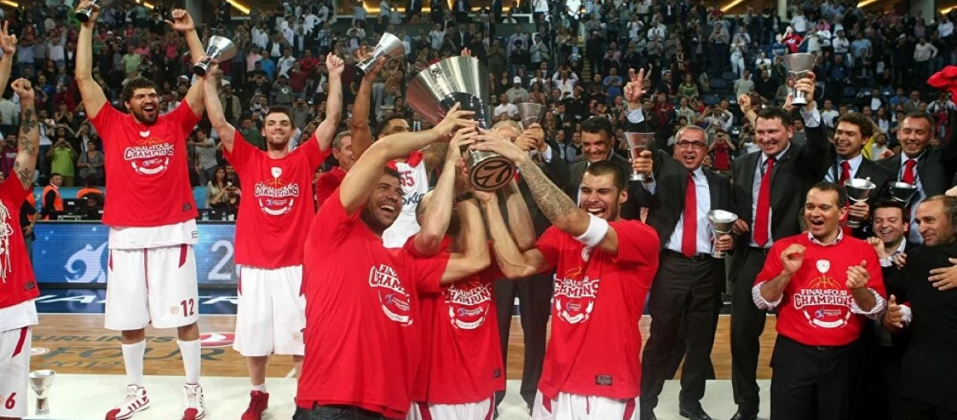 Σαν σήμερα η ερυθρόλευκη «άλωση» της Κωνσταντινούπολης - Η ιστορική κατάκτηση της Euroleague (βίντεο)